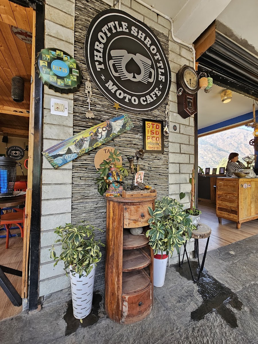 Throttle Shrottle Manali