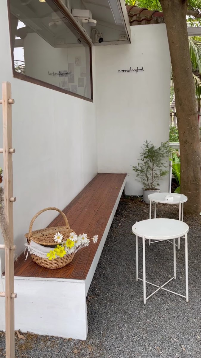 Vanilla House Cafe - 2