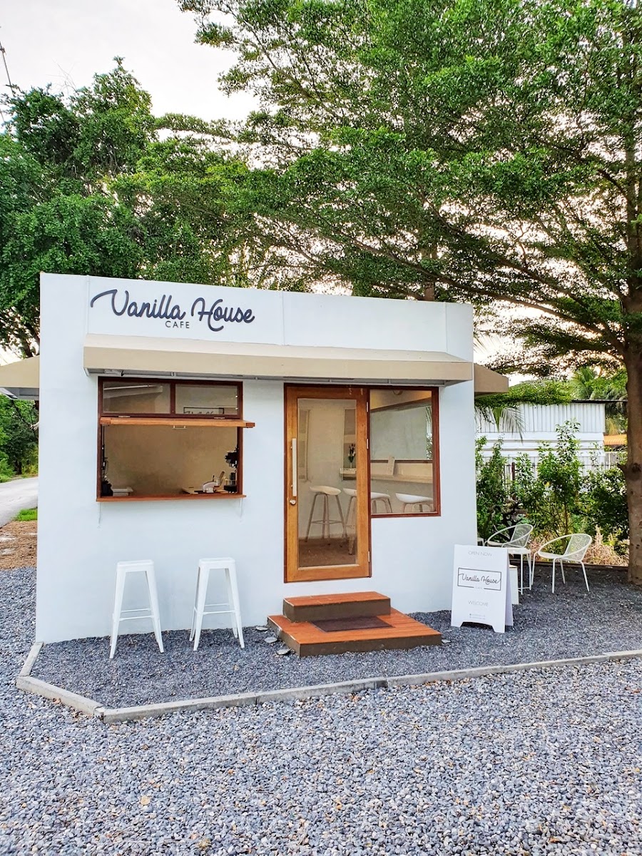 Vanilla House Cafe - 4
