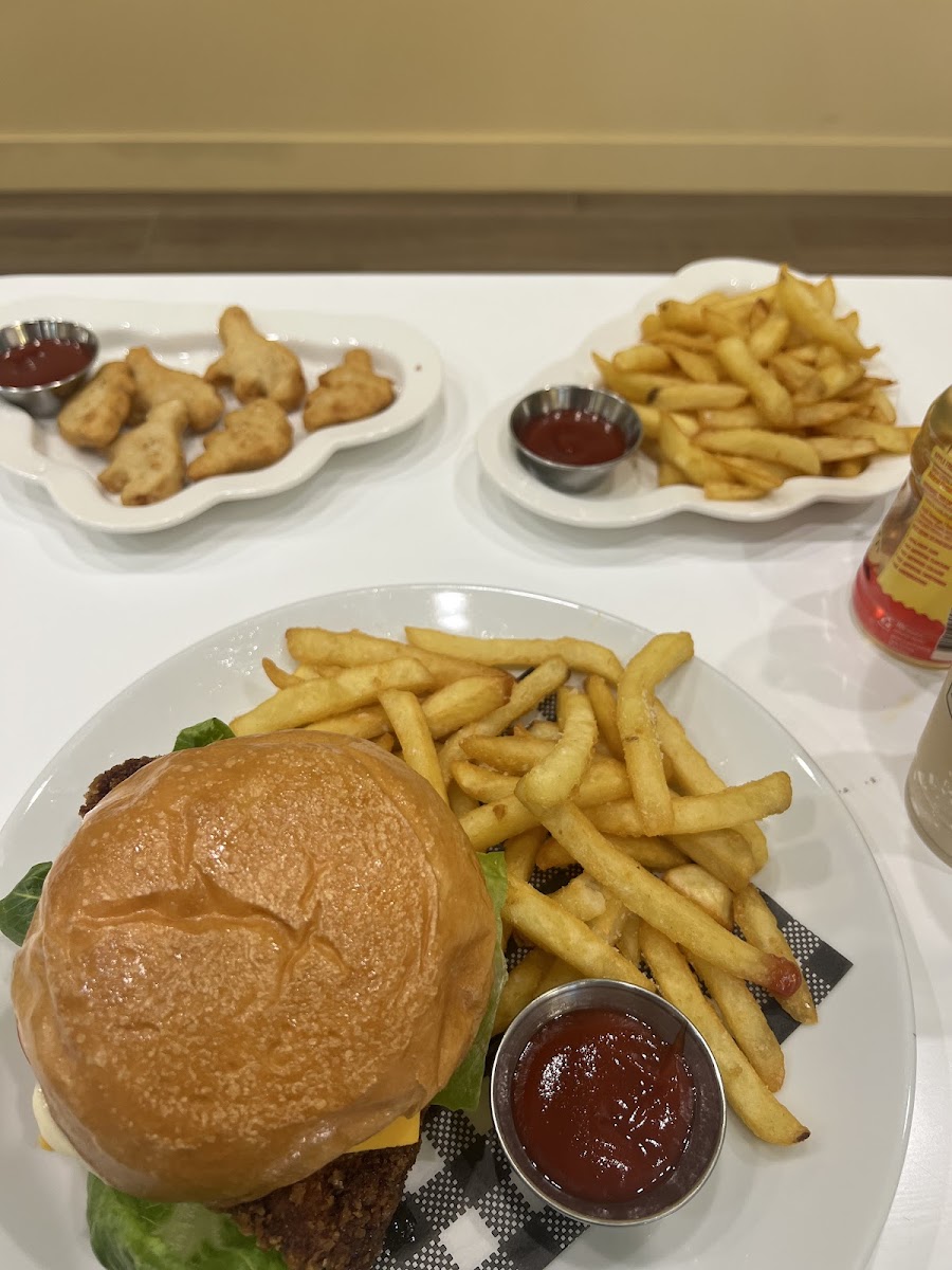 Cuto Kids Cafe Leppington - 5