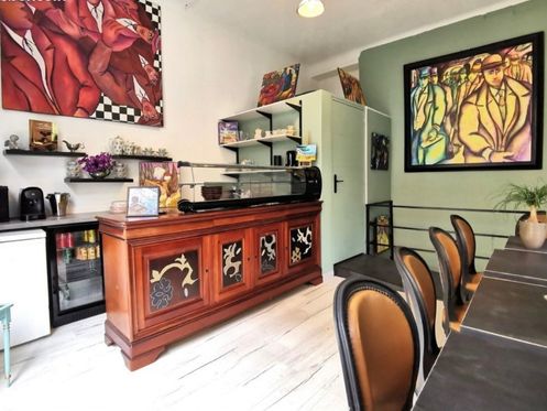 LIKE(S) Café culturel & galerie