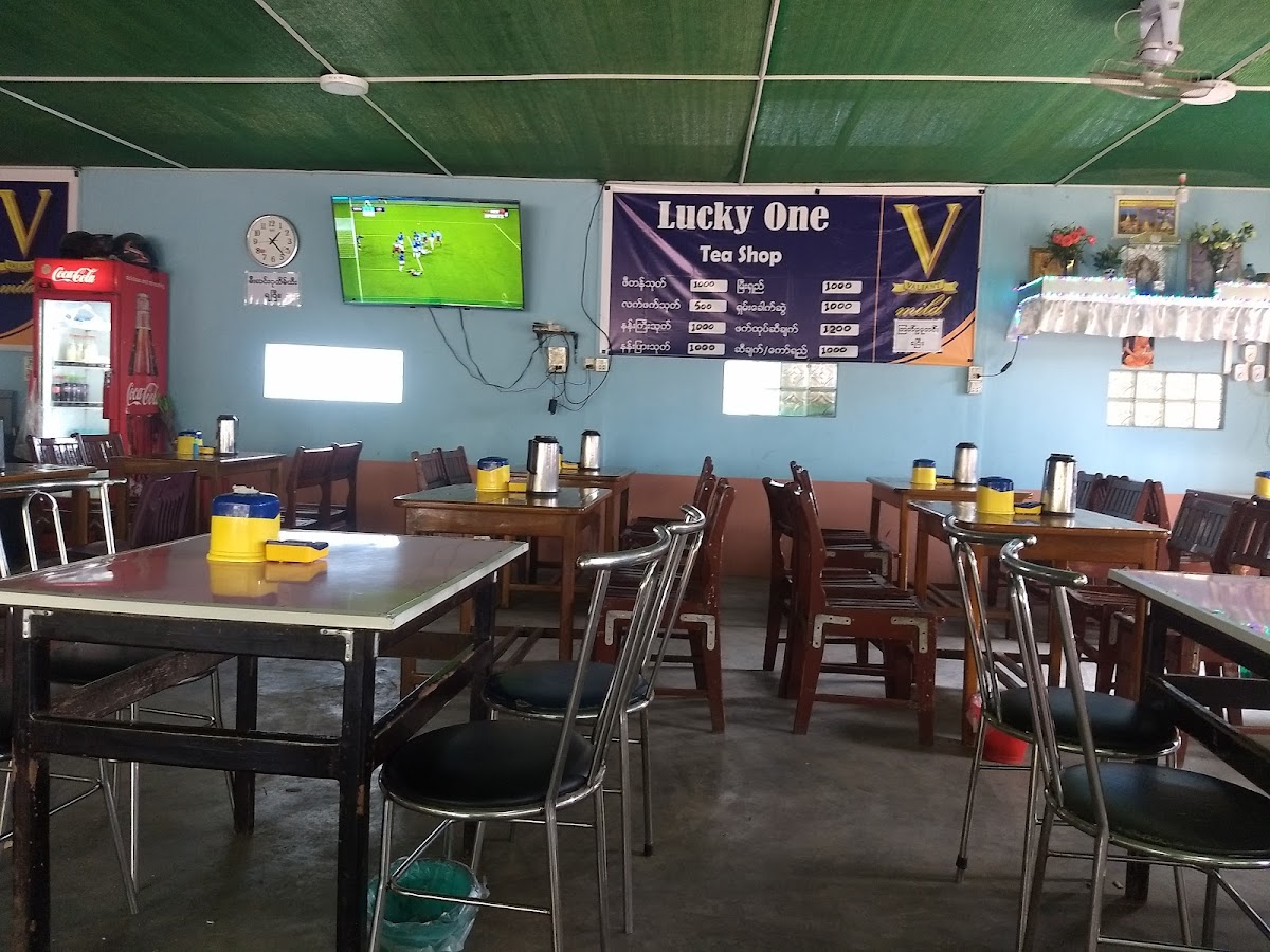 Naung Yoe Café (3)