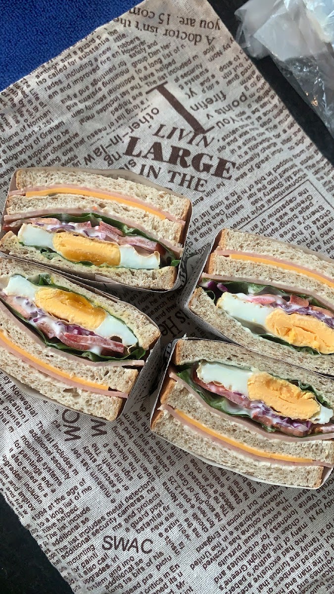 Pause Coffee House - 7