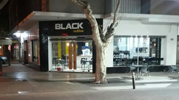 Black - Bar & Coffee