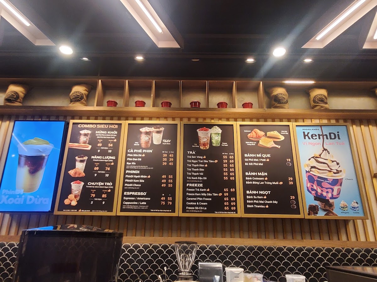 Highlands Coffee THE SUN AVENUE - 2