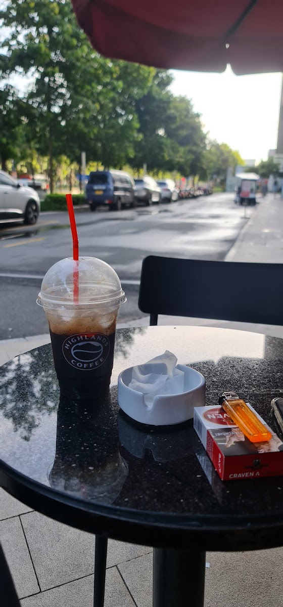 Highlands Coffee THE SUN AVENUE - 9