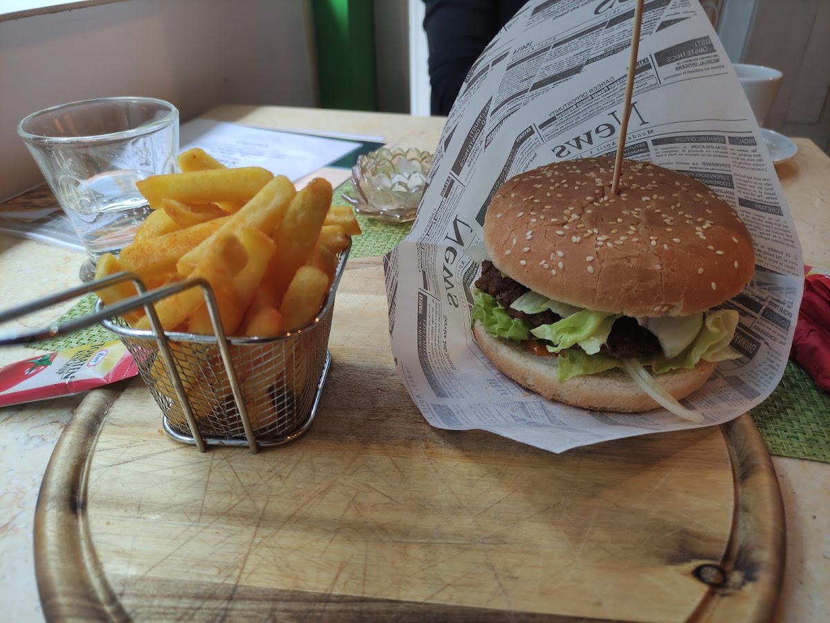 Suß & Salzig - Cafe Eisdiele Deli - 5