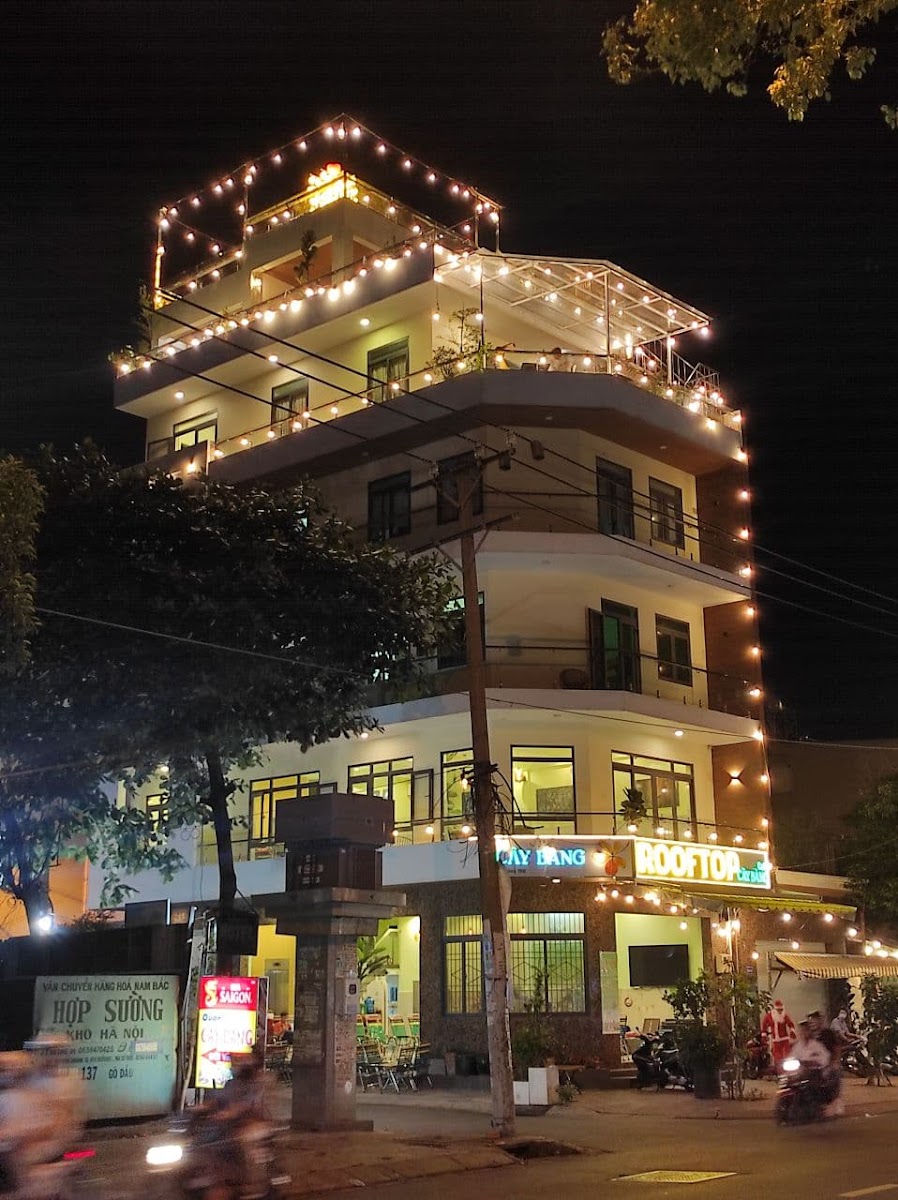 Cây Bàng Rooftop cafe - 4