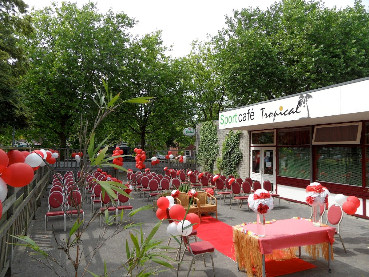 Sportcafe Tropical en dansschool TropicaDans