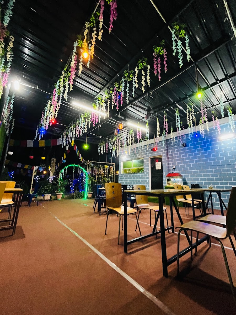 Garhwals bakers & Cafe