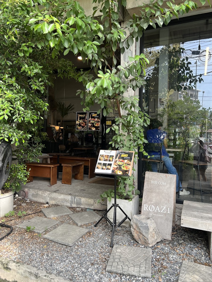 Roazt community coffee people - 3