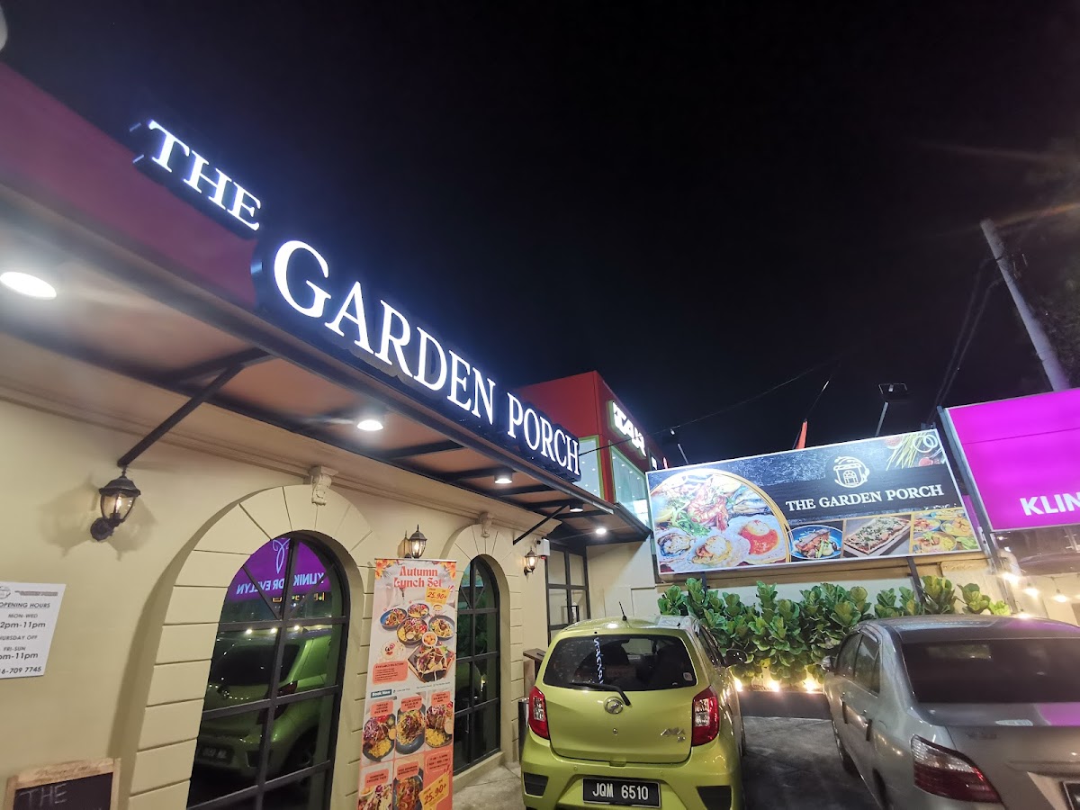 The Garden Porch - 3