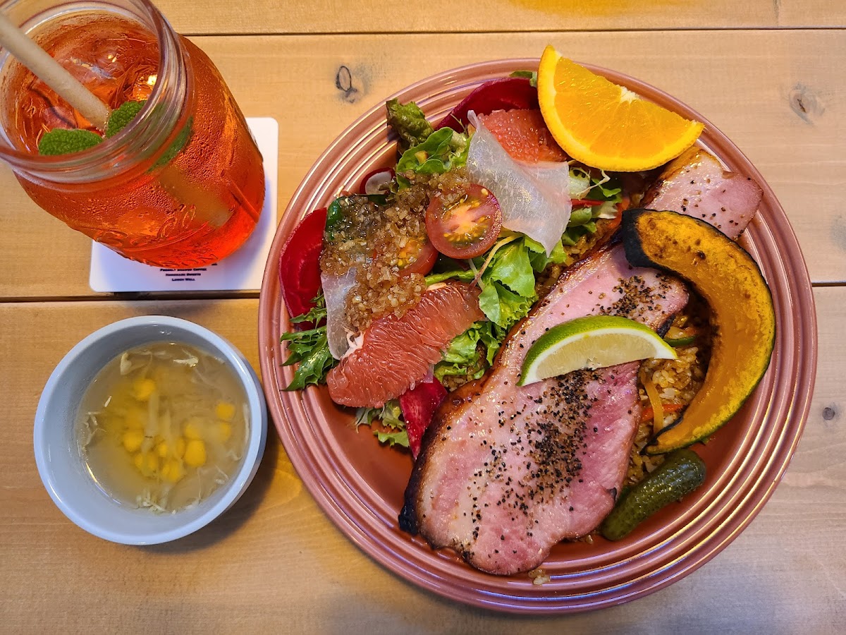 FREELY&CAFE (フリーリィアンドカフェ) - 6