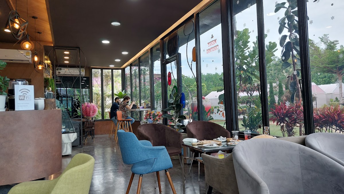 Chuchan Cafe' & Bistro