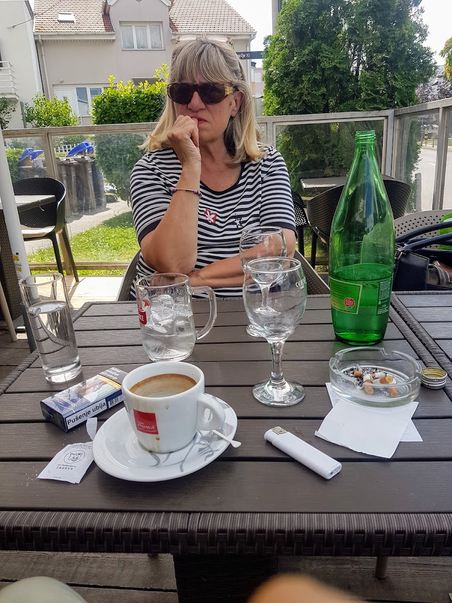 Cafe bar Medovac - 3