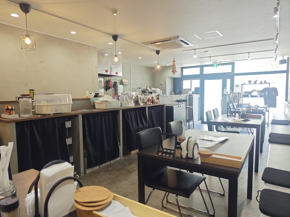 DogCafeUru（ﾄﾞｯｸﾞｶﾌｪ ｳﾙ）