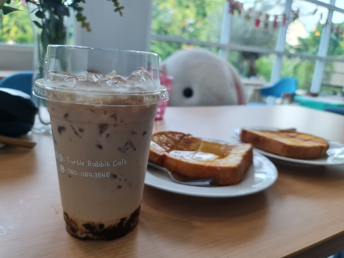 Turtle Rabbit Cafe - 6