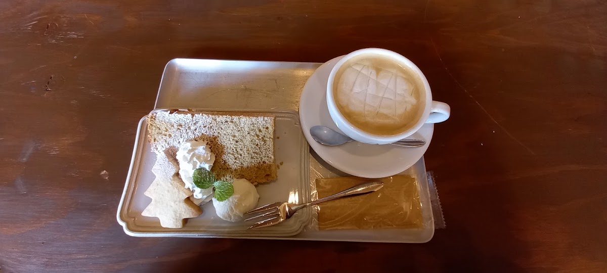 GALLERY+CAFE DOODLE - 9