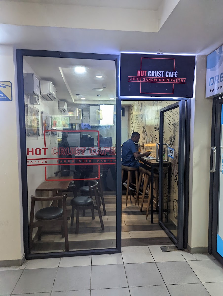 Hot Crust Cafe
