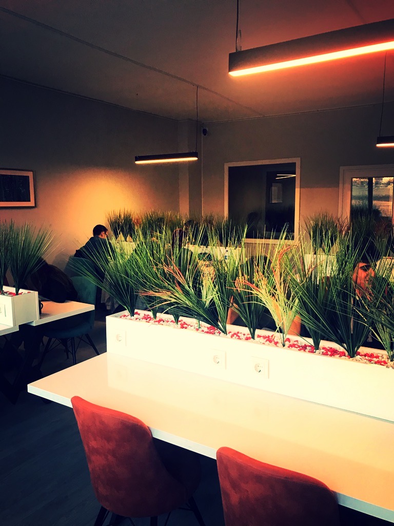 Silence Kütüphane Cafe - 4