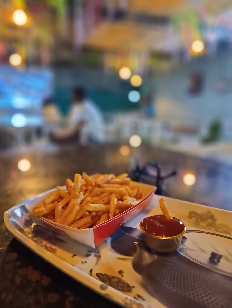 Cafe Town Restaurant - 6