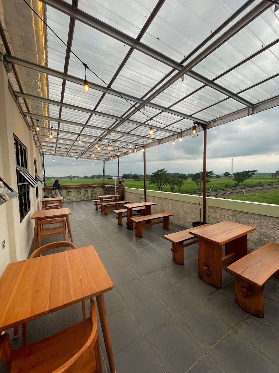 NOMAD COFFEE & SPACE