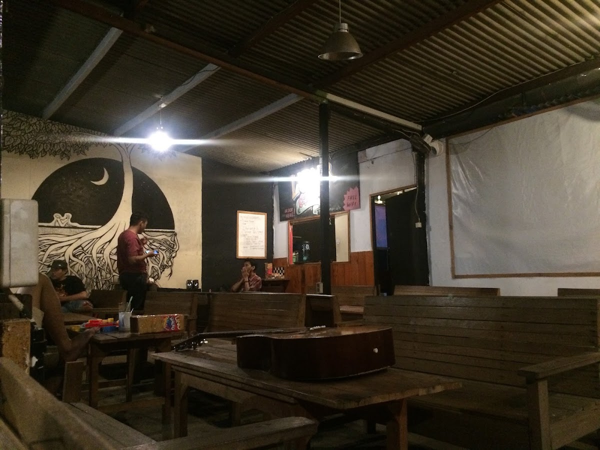Lunar Caffe & Resto - 2