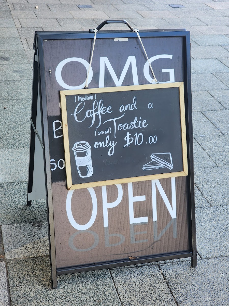 OMG Coffee & Toastie - 3