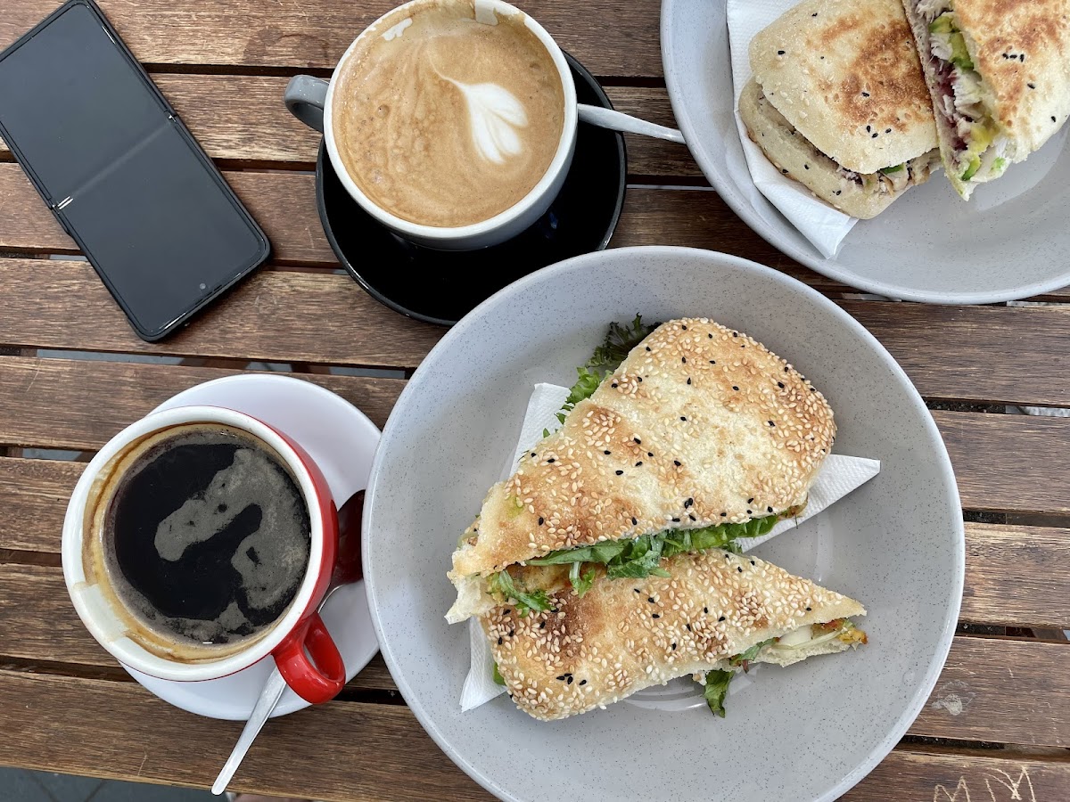 OMG Coffee & Toastie - 3