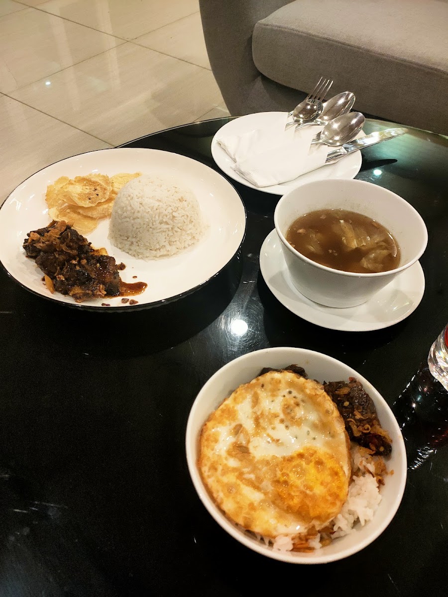 Sky Cafe By Cordela Hotel - 6