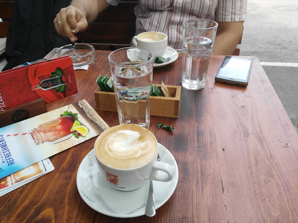 Mon frere caffe - 9