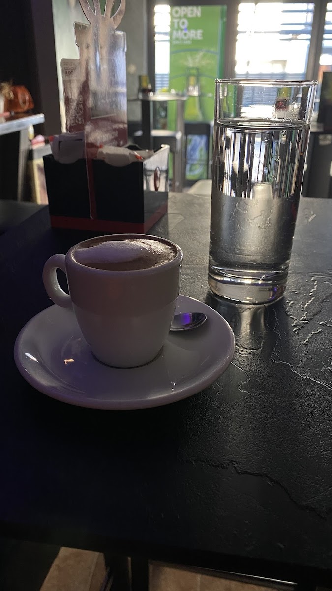 Caffe Bar Eight - 2