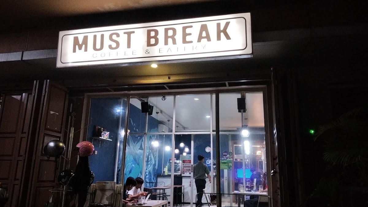 Must Break Coffee & Eatery - 4