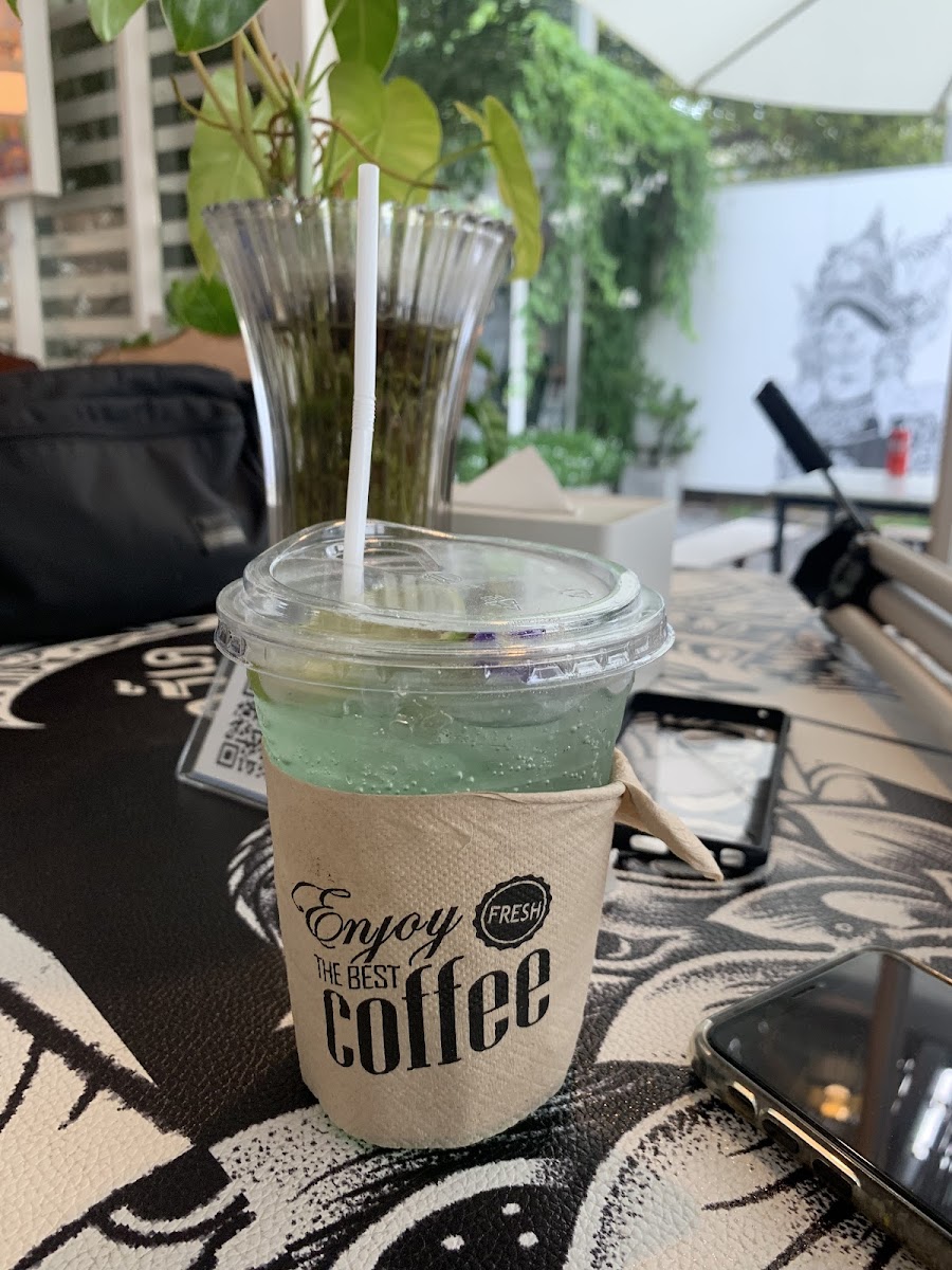 Payaq Gallery Cafe & Bar พยัคฆ์ แกลเลอรี คาเฟ่ แอนด์ บาร์ - 7