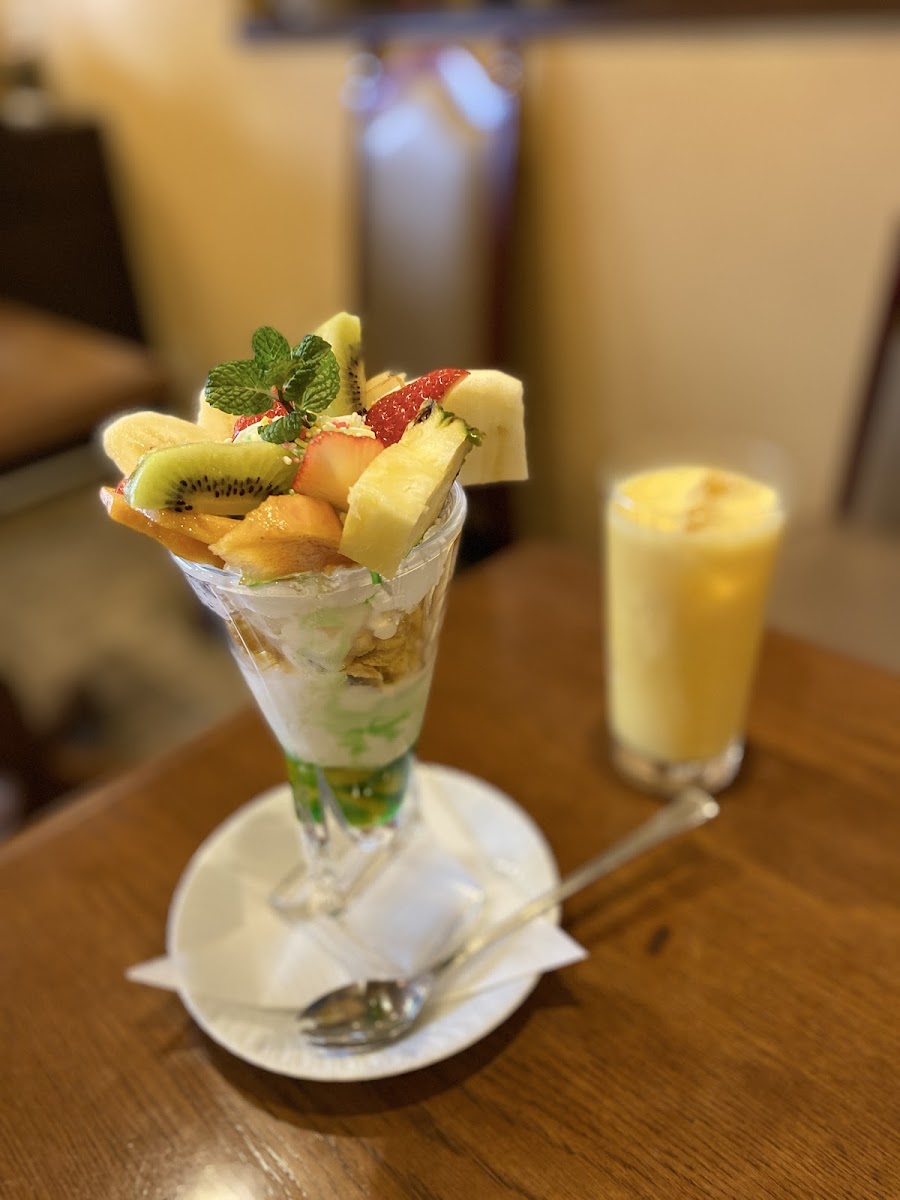 COFFEE & TEA NADA - 6