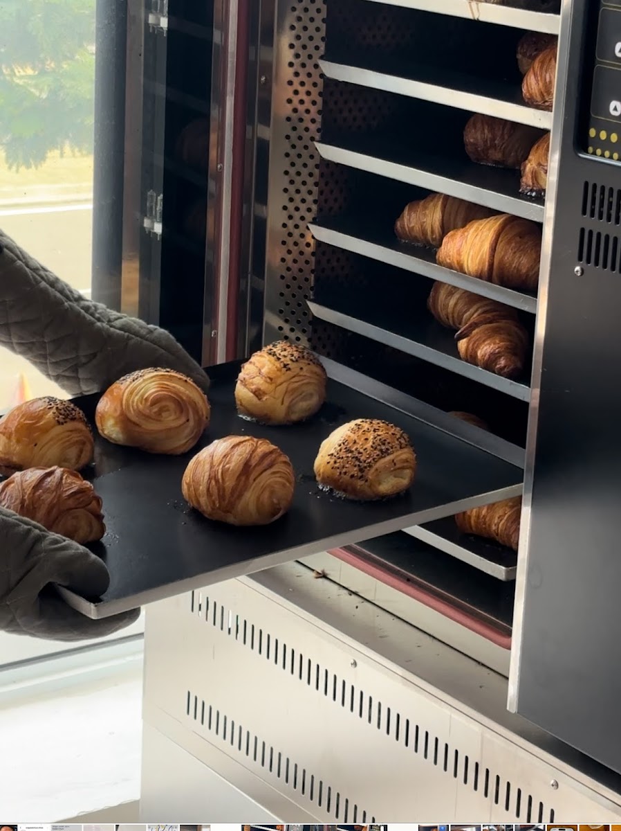 TRC Patisserie and Cafe