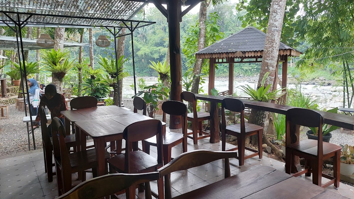 Cafe Mlipir Kali - 3