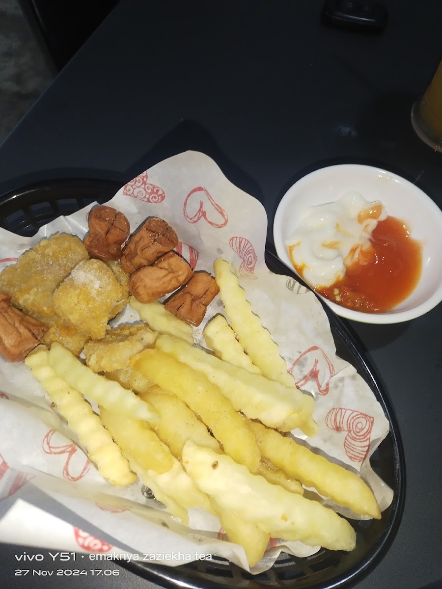 M17 Coffeeshop and Foodcourt - 5