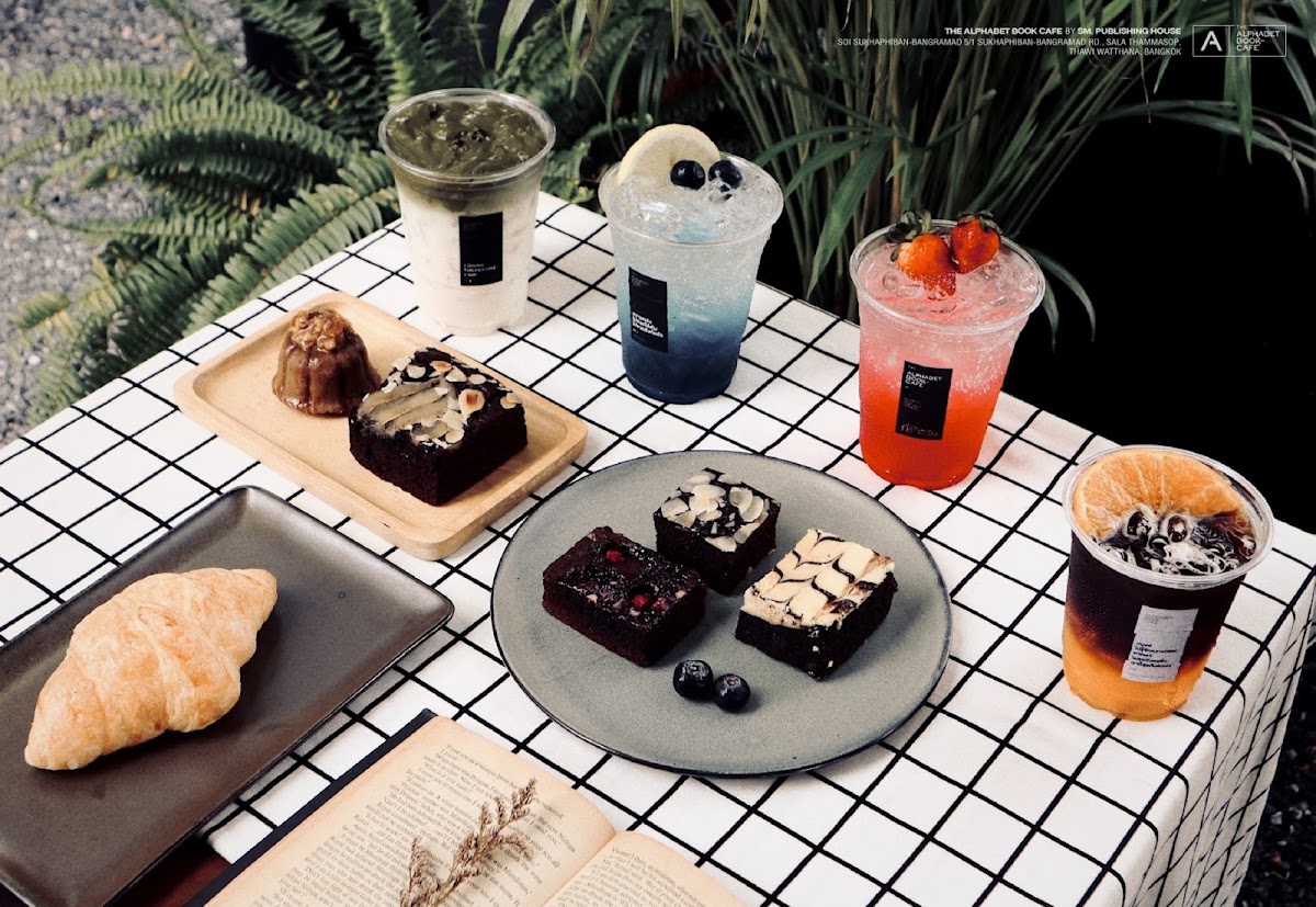The Alphabet Book Café (สมมติ Book Café) - 3
