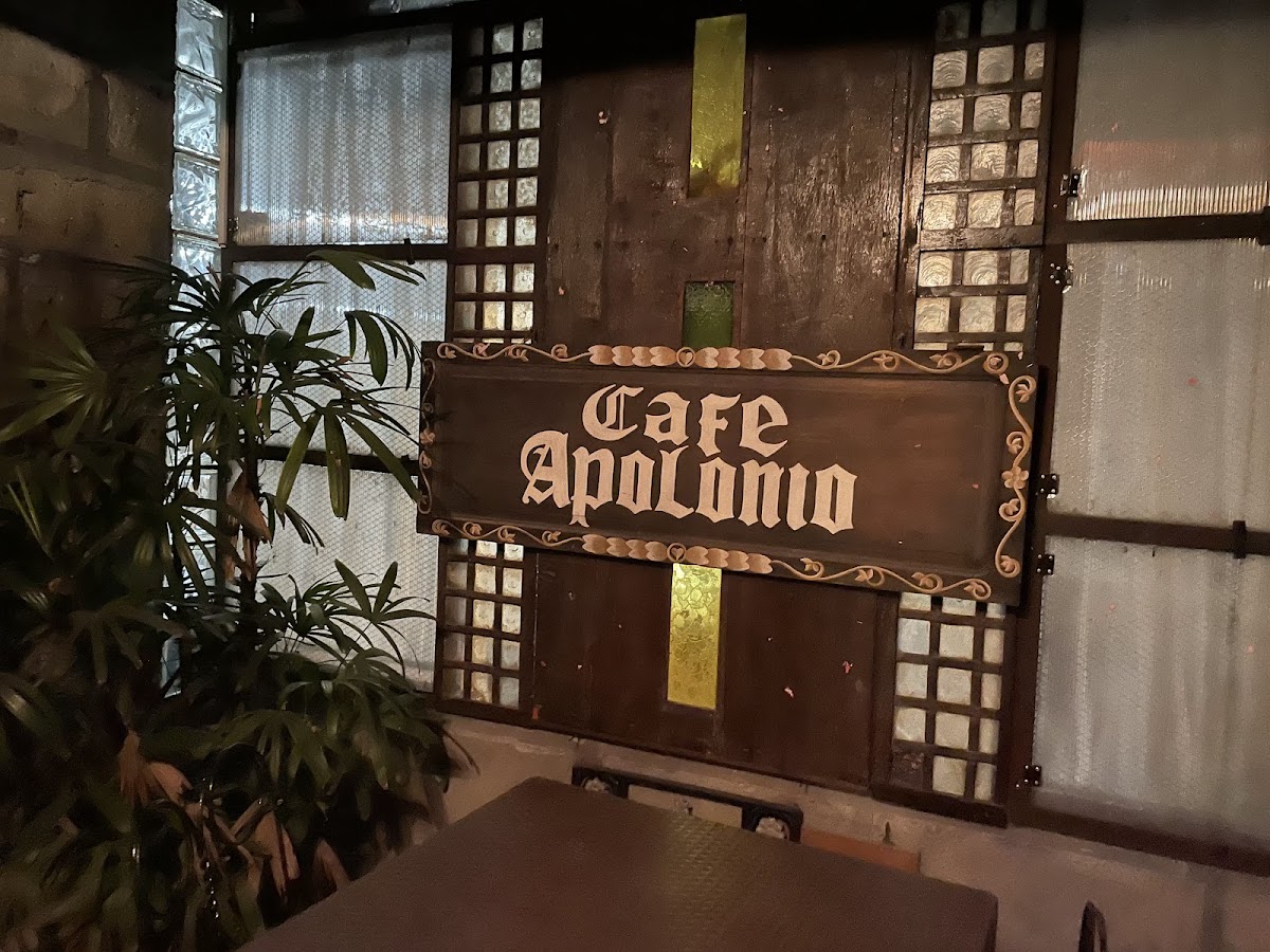 Cafe Apolonio and Restaurant sa Bahay Na Bato