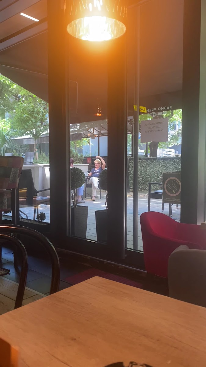 STRUCTOR art caffe - 2