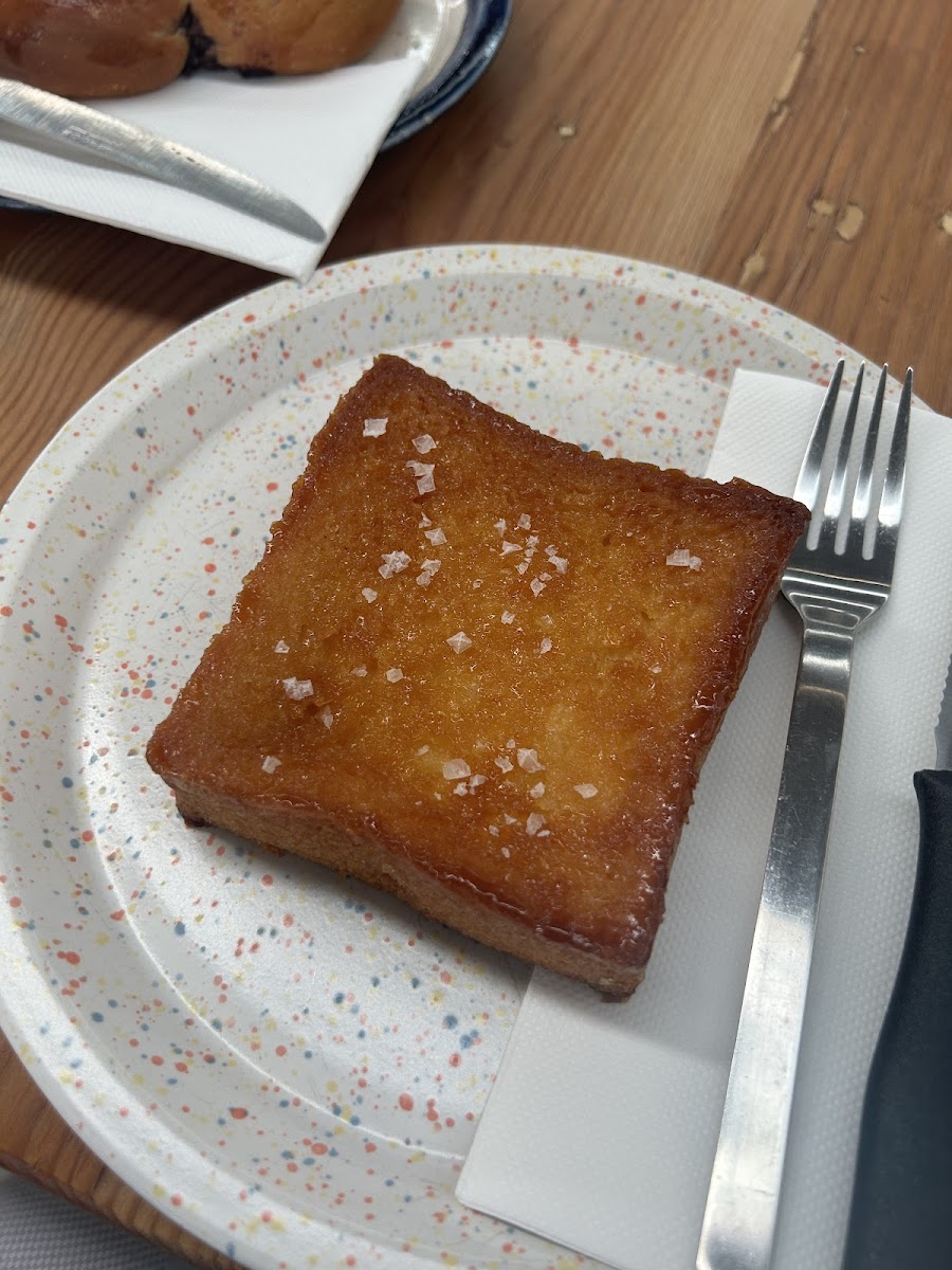 BENCH COFFEE CO. Roastery - 5