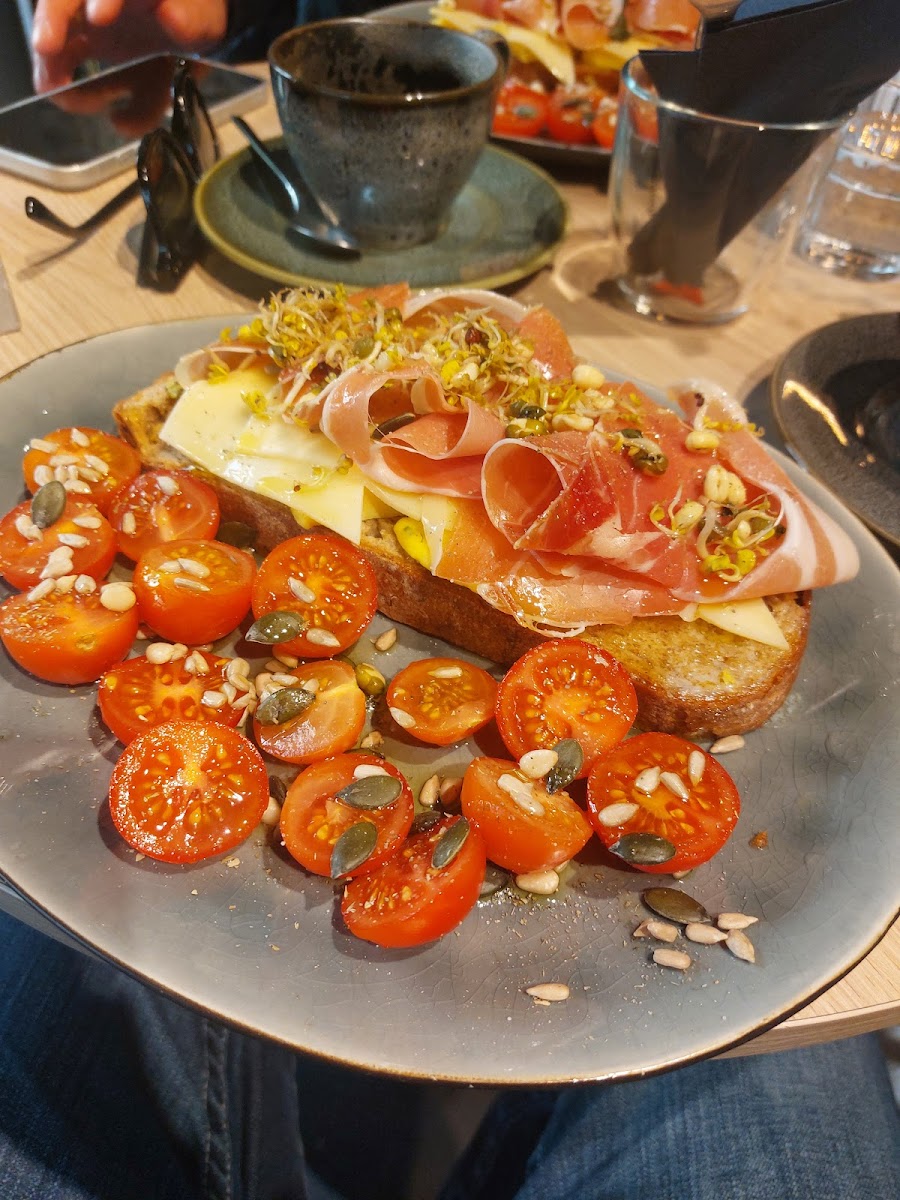 BERTOLDS cafebar - 10