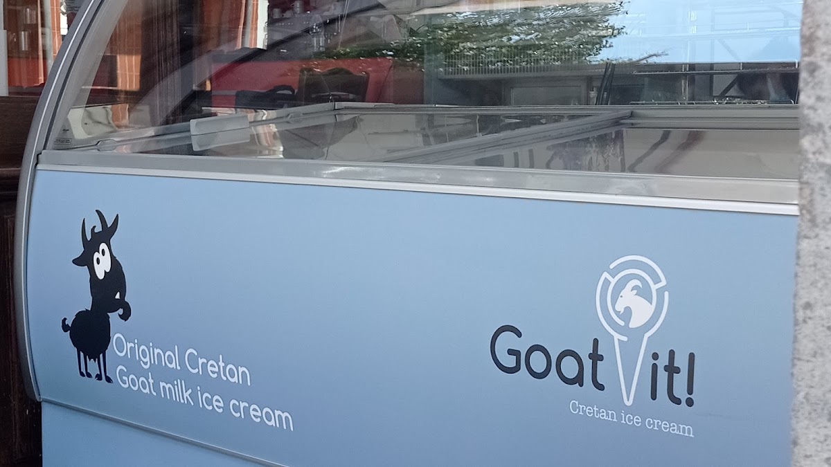 Café «Tο Kentron» - 4