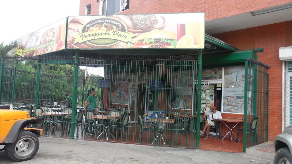 Panadería y Pastelería Paraguachí Plaza