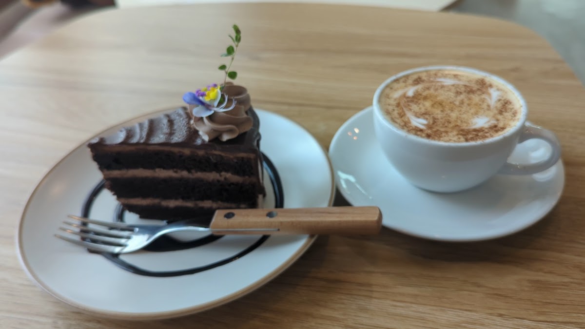 TORA BAKE トラ•ベイク : Homemade Pastry & Coffee Shop - 2