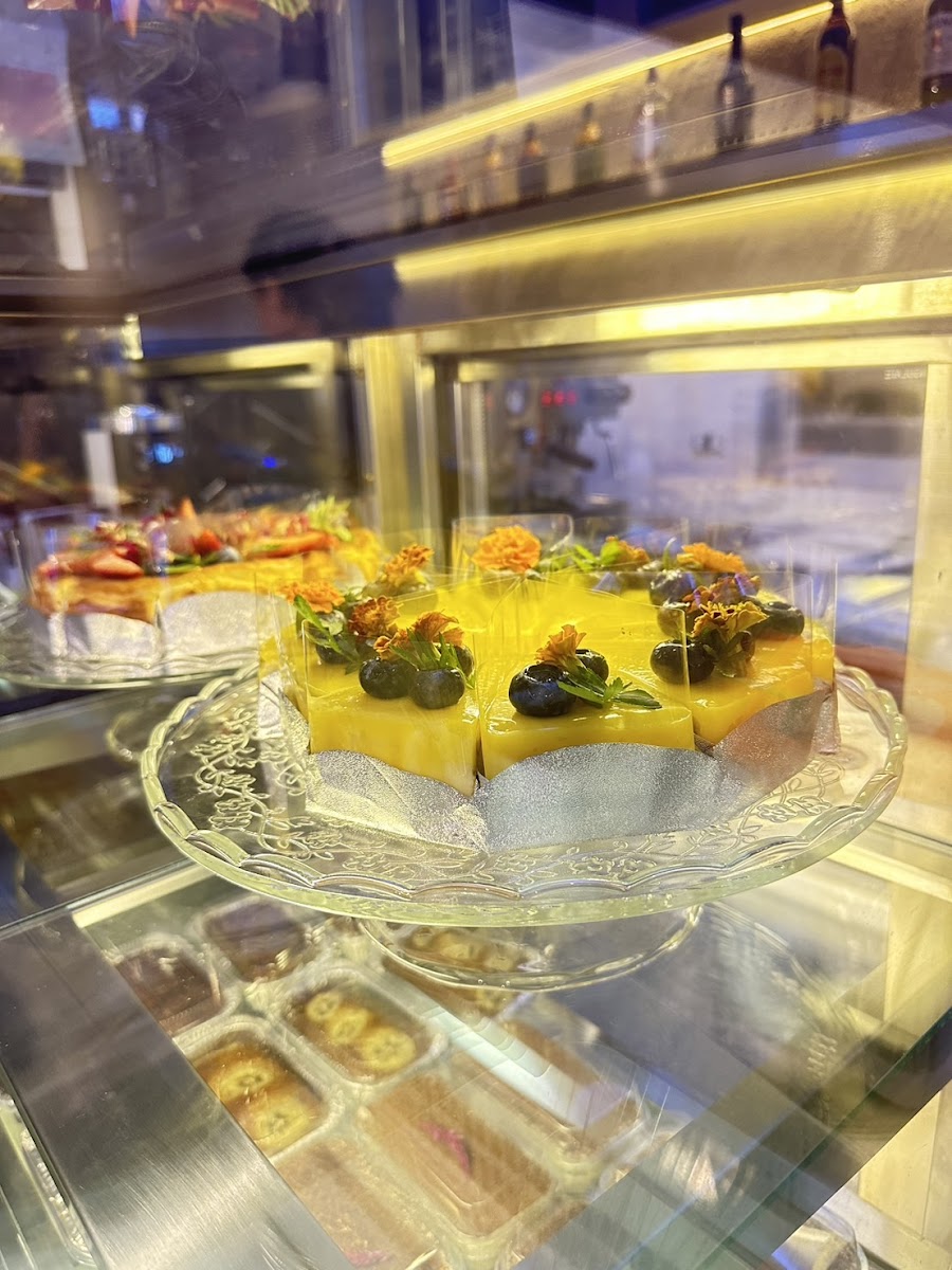 ROUTINE - ice cream & beverages - 5