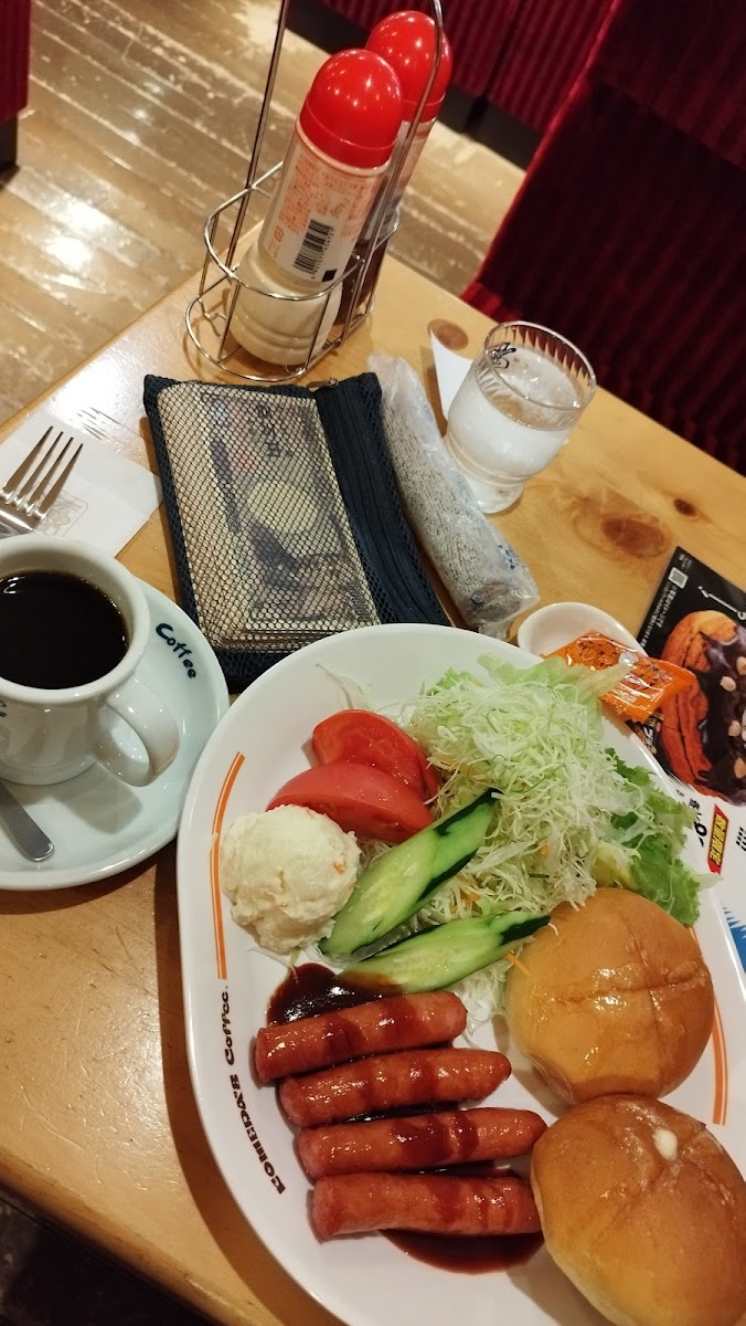 Komeda Coffee Osu Skating Rink Shop - 10