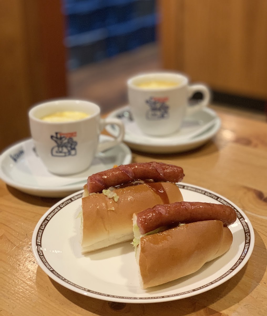 Komeda Coffee Osu Skating Rink Shop - 3