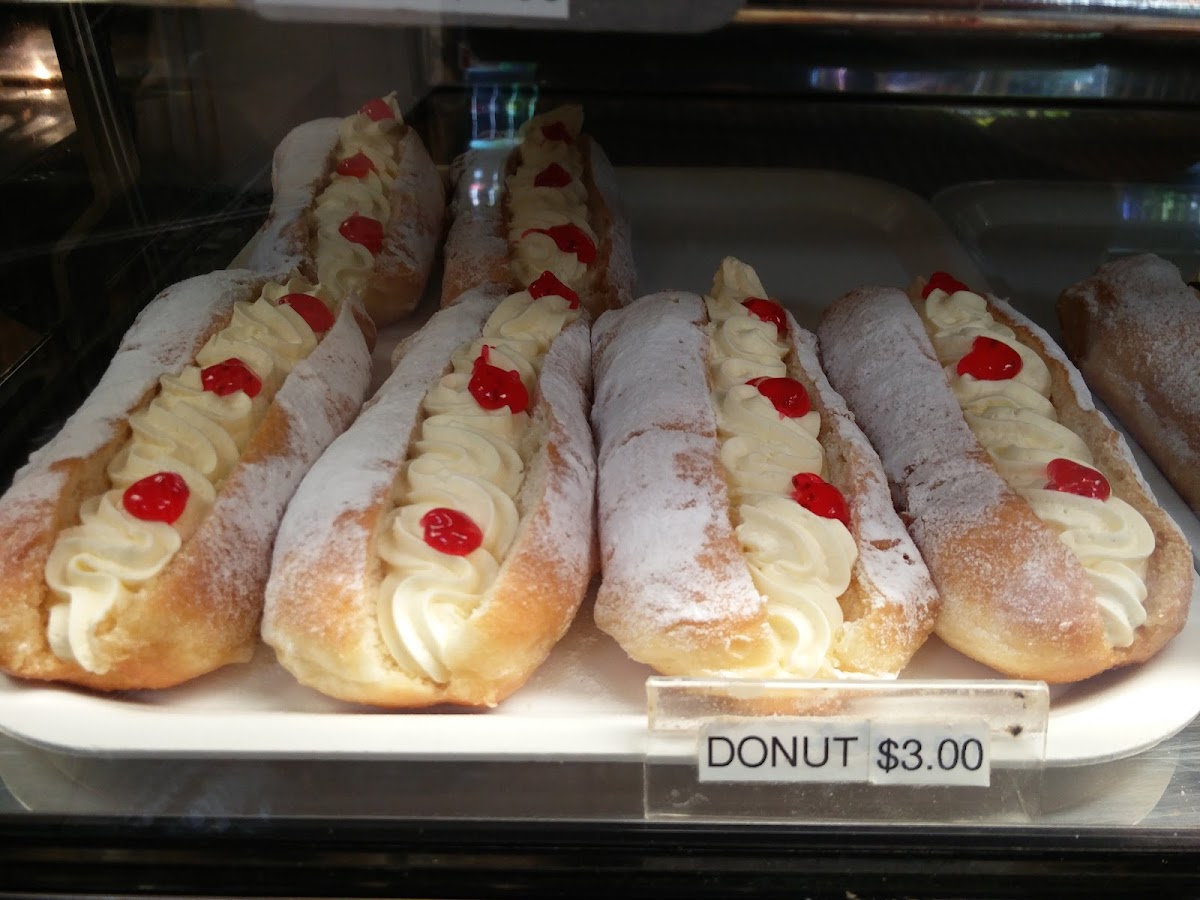 Hollywood Bakery & Cafe - 2